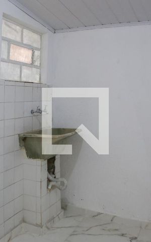Casa para alugar com 75m², 2 quartos e sem vagaÁrea de Serviço