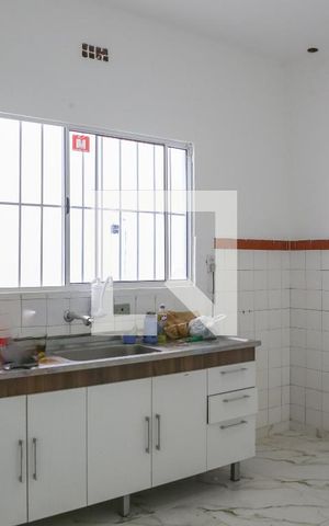 Casa para alugar com 75m², 2 quartos e sem vagaCozinha