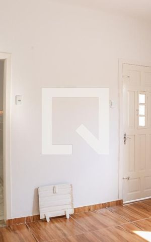 Casa para alugar com 75m², 2 quartos e sem vagaSala
