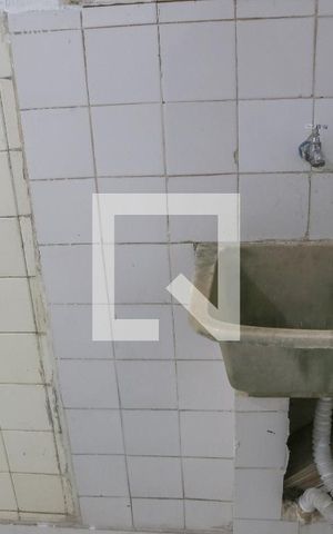 Casa para alugar com 75m², 2 quartos e sem vagaÁrea de Serviço
