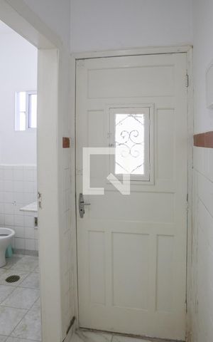 Casa para alugar com 75m², 2 quartos e sem vagaEntrada