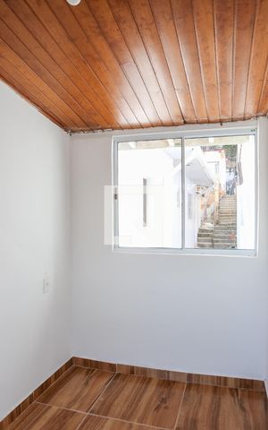Casa para alugar com 75m², 2 quartos e sem vagaQuarto