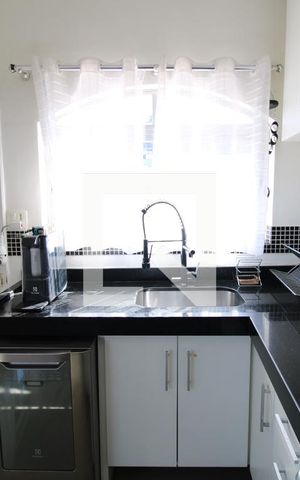 Casa à venda com 318m², 4 quartos e 4 vagasCozinha