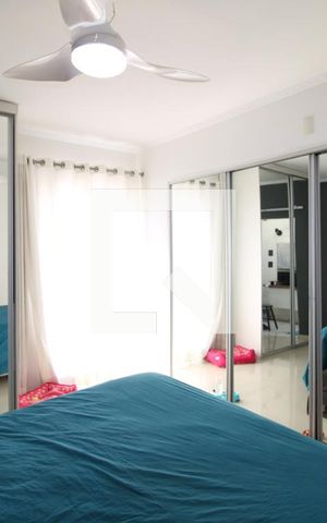 Casa à venda com 318m², 4 quartos e 4 vagasSuíte