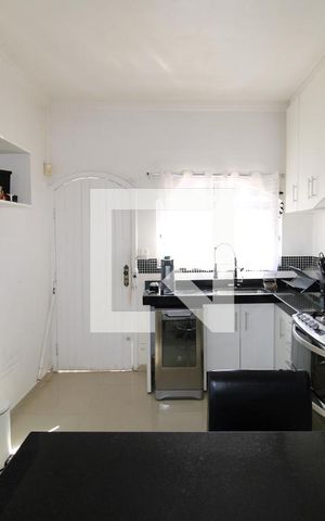 Casa à venda com 318m², 4 quartos e 4 vagasCozinha