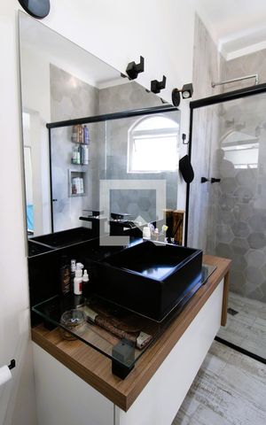 Casa à venda com 318m², 4 quartos e 4 vagasBanheiro da Suíte