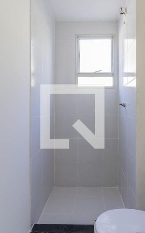 Apartamento à venda com 47m², 2 quartos e 1 vaga Apartamento à venda com 47m², 2 quartos e 1 vagaBanheiro Social