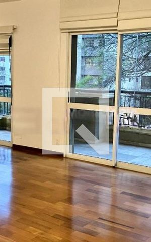 Apartamento à venda com 221m², 3 quartos e 4 vagas