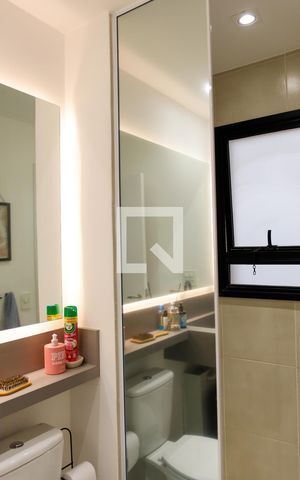 Apartamento à venda com 62m², 2 quartos e 1 vaga Apartamento à venda com 62m², 2 quartos e 1 vagaBanheiro