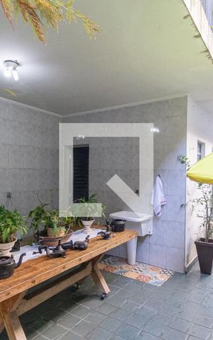Casa à venda com 215m², 3 quartos e 1 vagaQuintal