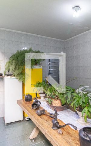 Casa à venda com 215m², 3 quartos e 1 vagaÁrea de serviço