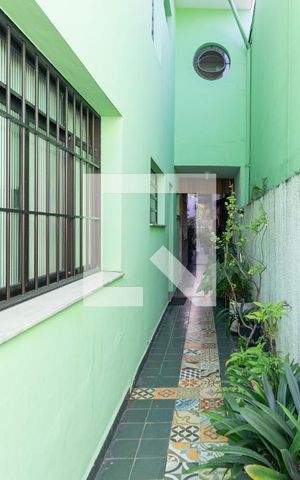 Casa à venda com 215m², 3 quartos e 1 vagaCorredor externo