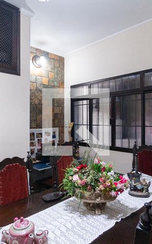 Casa à venda com 215m², 3 quartos e 1 vagaSala de jantar