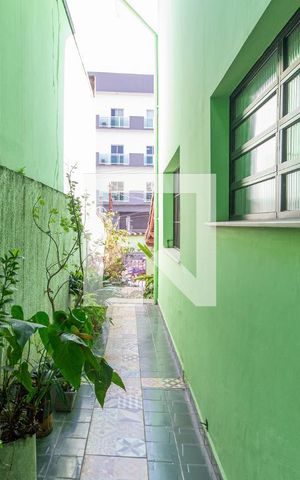 Casa à venda com 215m², 3 quartos e 1 vagaCorredor externo