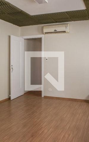 Casa para alugar com 449m², 4 quartos e 5 vagas Casa para alugar com 449m², 4 quartos e 5 vagasSala 2