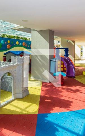 Apartamento à venda com 61m², 2 quartos e 1 vaga Apartamento à venda com 61m², 2 quartos e 1 vagaÁrea Comum - Playground