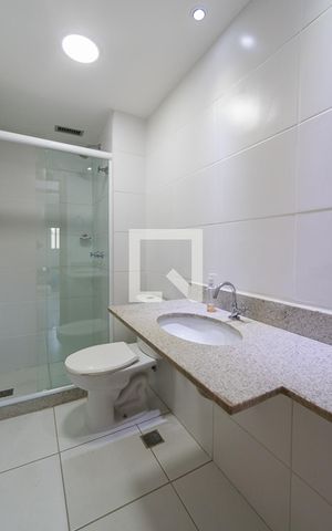Apartamento à venda com 61m², 2 quartos e 1 vaga Apartamento à venda com 61m², 2 quartos e 1 vagaBanheiro Social