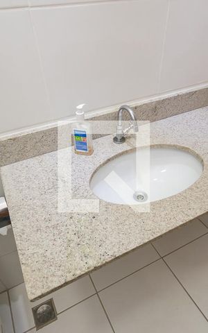 Apartamento à venda com 61m², 2 quartos e 1 vaga Apartamento à venda com 61m², 2 quartos e 1 vagaBanheiro Social