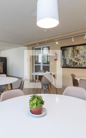 Apartamento para alugar com 30m², 1 quarto e 1 vaga Apartamento para alugar com 30m², 1 quarto e 1 vagaÁrea comum - Salão de festas