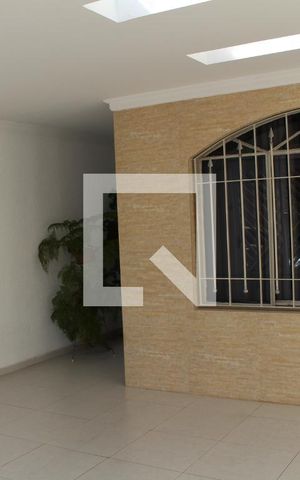 Casa à venda com 145m², 4 quartos e 2 vagasÁrea externa 