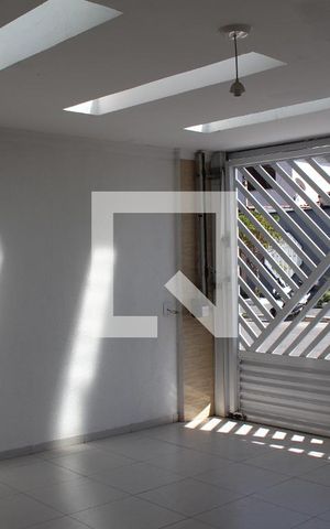Casa à venda com 145m², 4 quartos e 2 vagasÁrea externa 