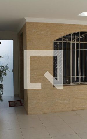 Casa à venda com 145m², 4 quartos e 2 vagasÁrea externa 