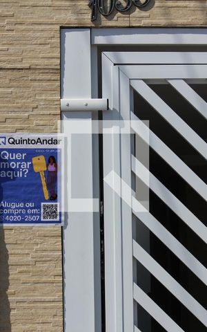 Casa à venda com 145m², 4 quartos e 2 vagasFachada