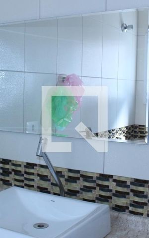 Casa à venda com 145m², 4 quartos e 2 vagasBanheiro 1