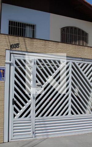 Casa à venda com 145m², 4 quartos e 2 vagasFachada