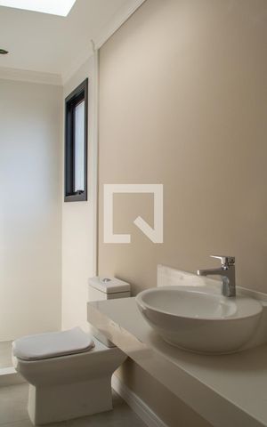 Casa de condomínio à venda com 157m², 3 quartos e 2 vagas Casa de condomínio à venda com 157m², 3 quartos e 2 vagasBanheiro social