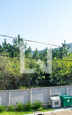 Casa de condomínio à venda com 157m², 3 quartos e 2 vagas Casa de condomínio à venda com 157m², 3 quartos e 2 vagasVista da suite