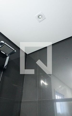 Casa à venda com 500m², 4 quartos e 16 vagasBanheiro da Suíte 2