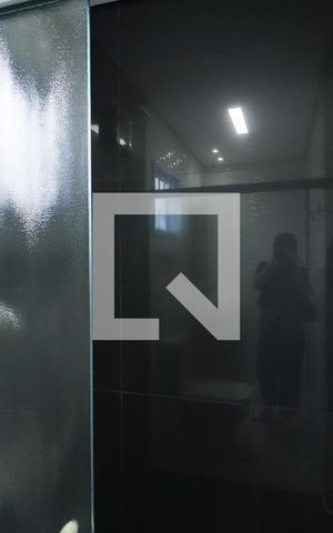 Casa à venda com 500m², 4 quartos e 16 vagasBanheiro da Suíte 2