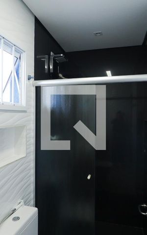 Casa à venda com 500m², 4 quartos e 16 vagasBanheiro da Suíte 2