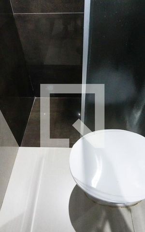 Casa à venda com 500m², 4 quartos e 16 vagasBanheiro da Suíte 1