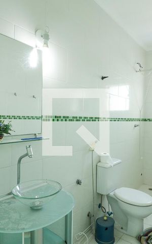 Casa à venda com 500m², 4 quartos e 16 vagasBanheiro da Suíte dos Fundos