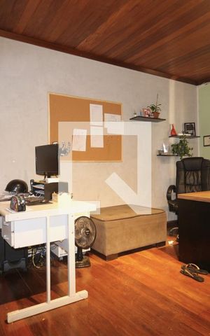 Casa à venda com 277m², 4 quartos e 8 vagasQuarto 4