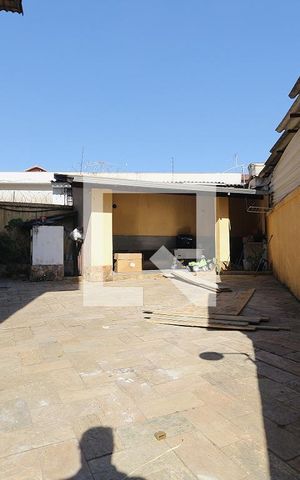 Casa à venda com 277m², 4 quartos e 8 vagasÁrea externa 
