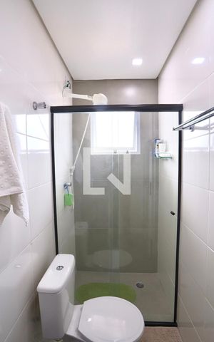 Apartamento à venda com 67m², 2 quartos e 1 vaga Apartamento à venda com 67m², 2 quartos e 1 vagaBanheiro
