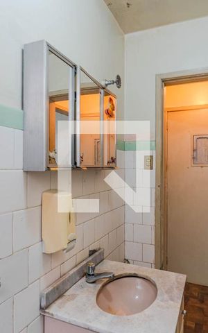 Apartamento à venda com 46m², 1 quarto e sem vagaBanheiro