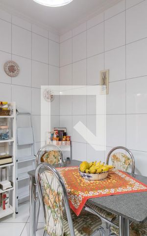 Casa para alugar com 80m², 4 quartos e 2 vagas Casa para alugar com 80m², 4 quartos e 2 vagasCozinha