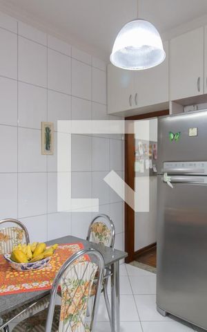 Casa para alugar com 80m², 4 quartos e 2 vagas Casa para alugar com 80m², 4 quartos e 2 vagasCozinha