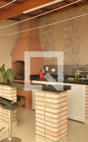 Casa à venda com 300m², 3 quartos e 4 vagasÁrea externa 