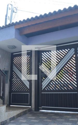 Casa à venda com 300m², 3 quartos e 4 vagasÁrea externa 