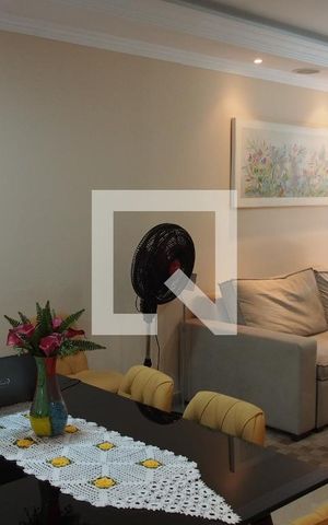 Casa para alugar com 349m², 2 quartos e 5 vagasSala