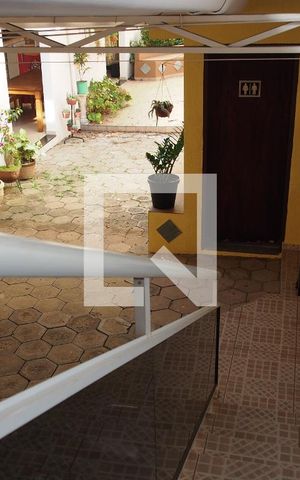 Casa para alugar com 349m², 2 quartos e 5 vagasEscada