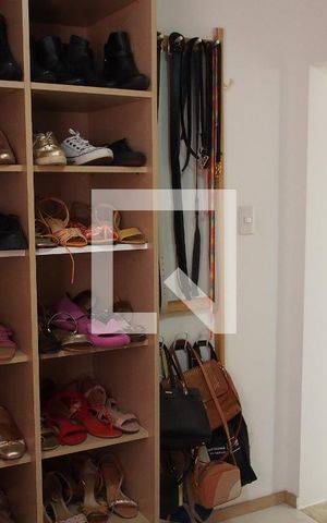 Casa para alugar com 349m², 2 quartos e 5 vagasCloset da suíte
