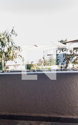 Casa de condomínio à venda com 435m², 4 quartos e 2 vagas Casa de condomínio à venda com 435m², 4 quartos e 2 vagasVaranda