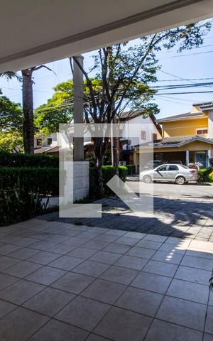 Casa de condomínio à venda com 435m², 4 quartos e 2 vagas Casa de condomínio à venda com 435m², 4 quartos e 2 vagasGaragem