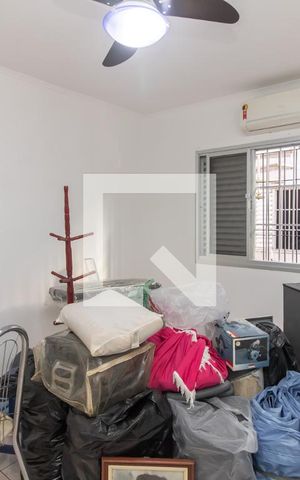 Casa à venda com 277m², 3 quartos e 4 vagas Casa à venda com 277m², 3 quartos e 4 vagasSuíte